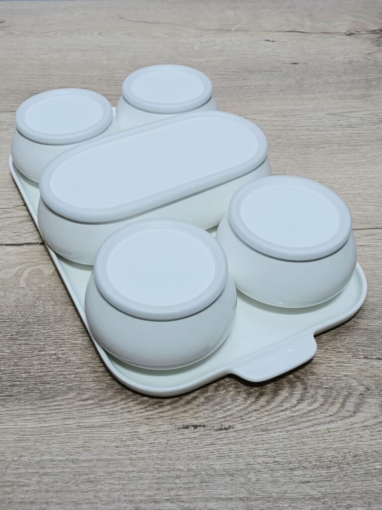 PORSELEN TEPSİLİ VAKUMLU KAPAK KAHVALTILIK SETİ