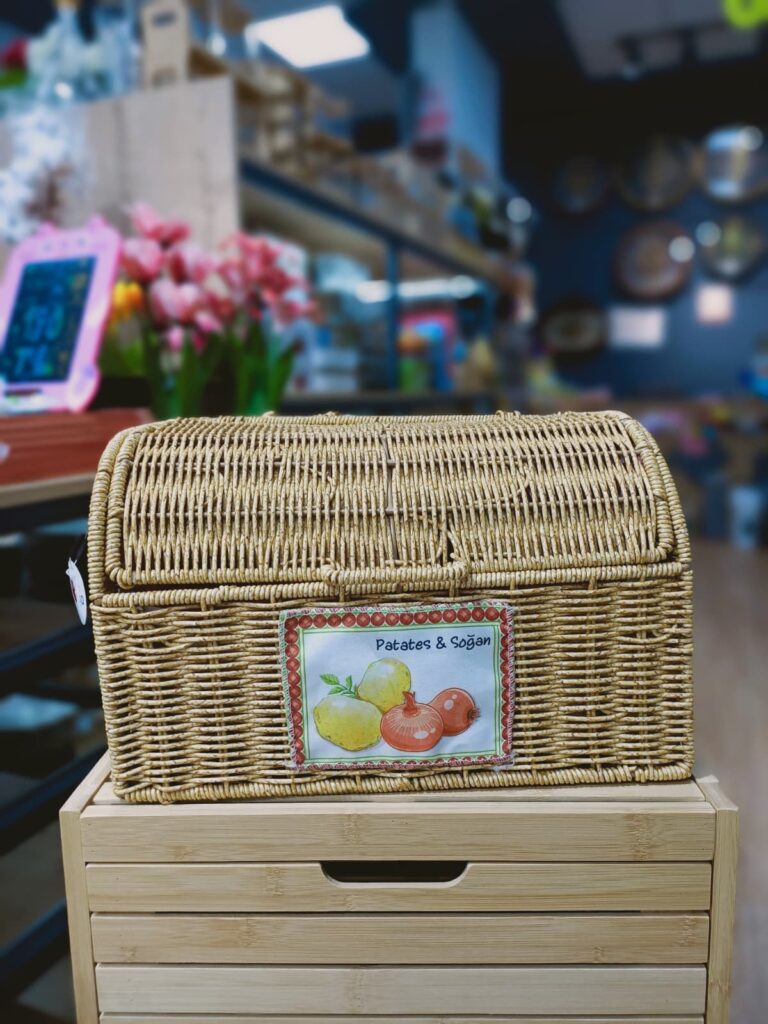 İKİ BÖLMELİ RATTAN KAPAKLI PATATES SOĞAN SEPETİ
