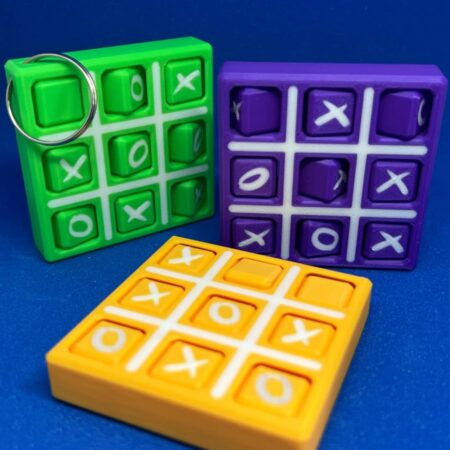 KARE XOX HAREKETLİ ANAHTARLIK