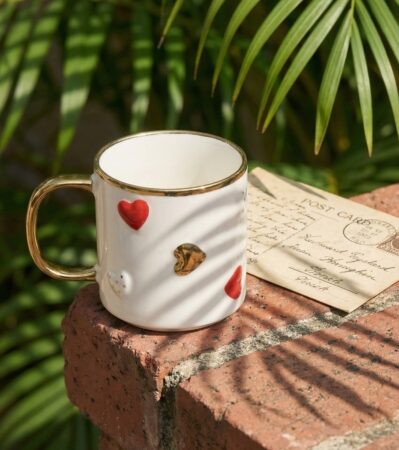 KALP FİGÜRLÜ YALDIZLI PORSELEN KUPA - 250 ML