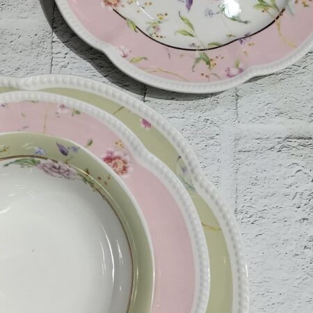 24 PARÇA PORSELEN DESENLİ YEMEK TAKIMI — ikinci görsel