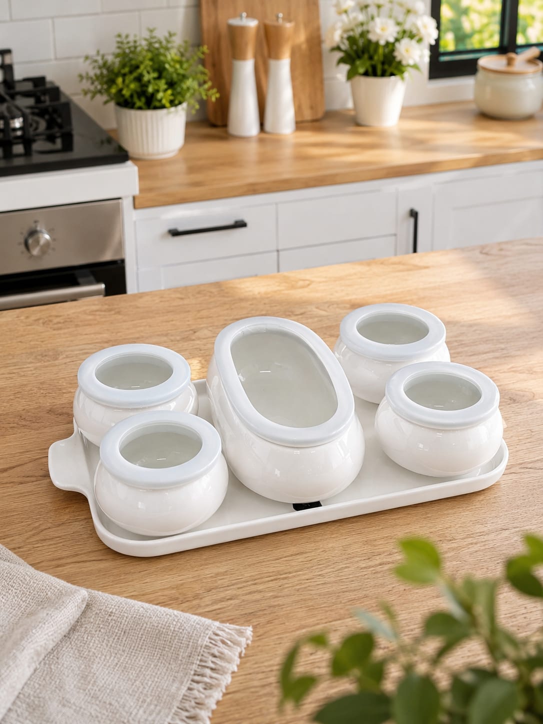 TEPSİLİ PORSELEN VAKUMLU KAPAK KAHVALTILIK